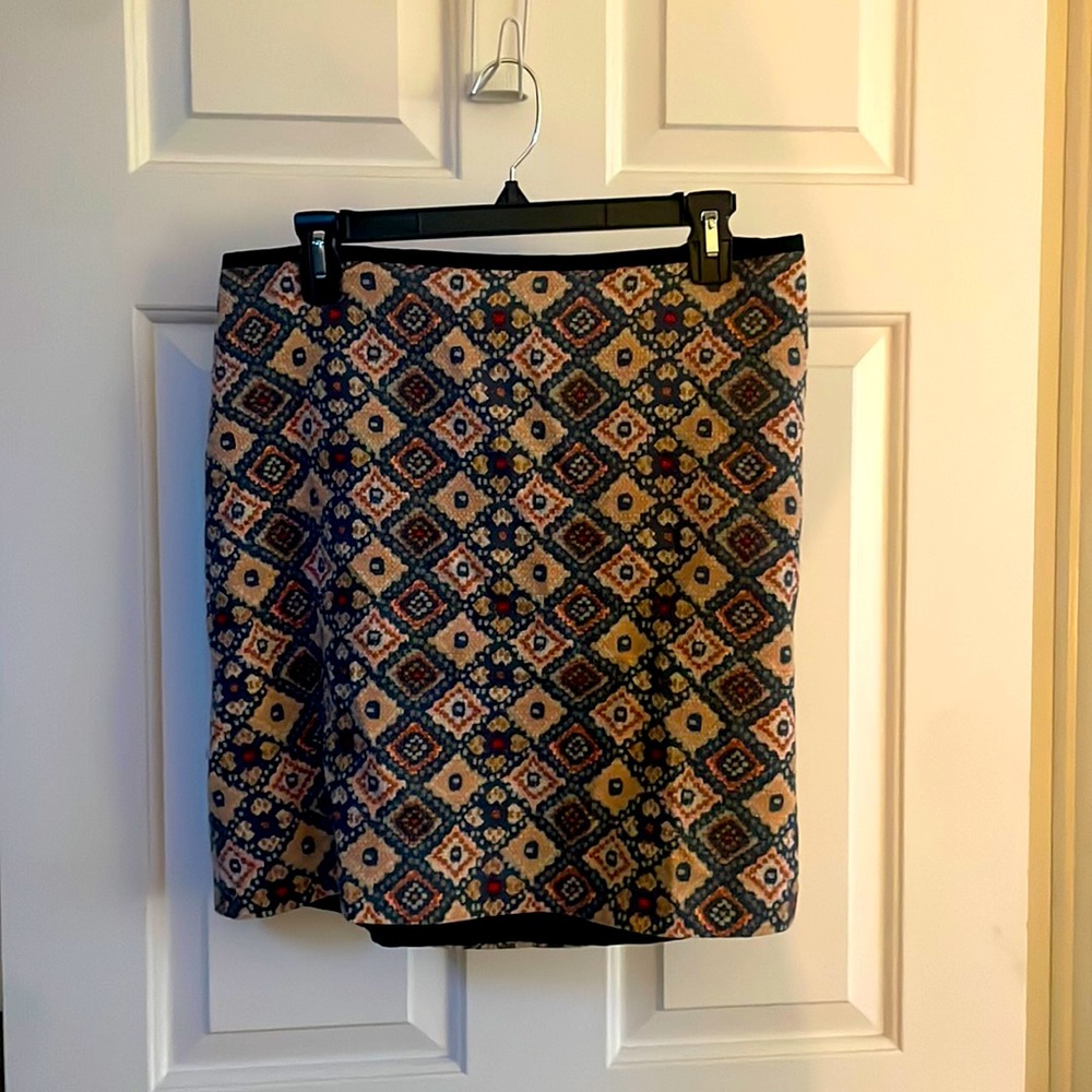 Loft patterned fall/winter skirt